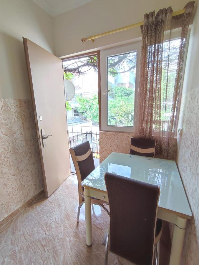 G&L Apartments Tbilisi Bagian luar foto